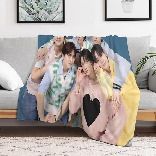 BOY NEXT DOOR' (KPOP) Lightweight Throw Blanket