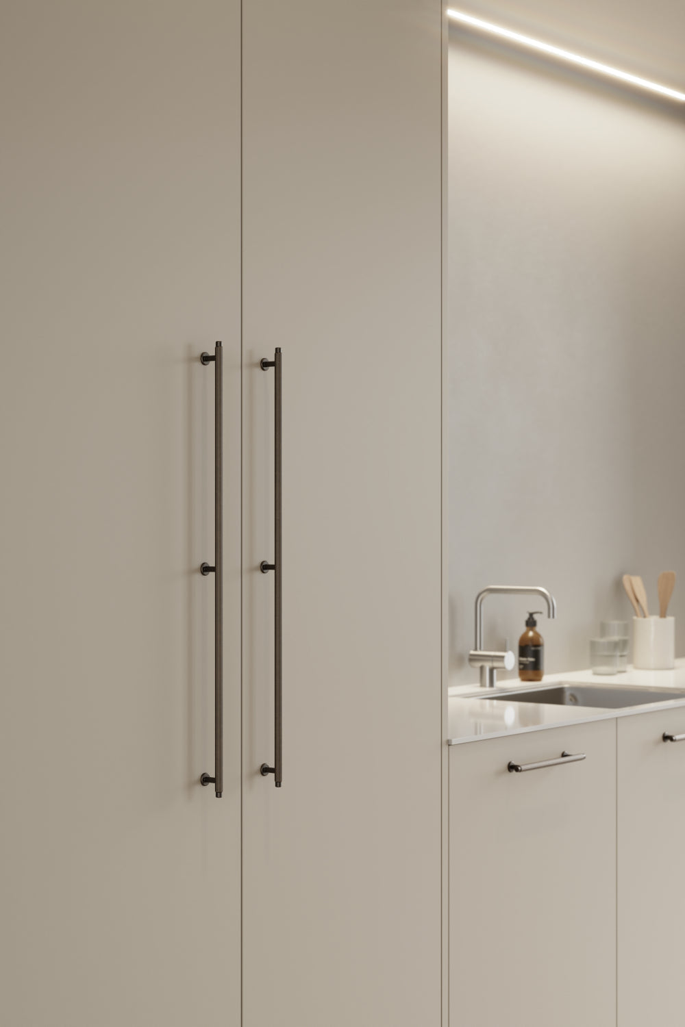 Dark Rubbed Bronze 