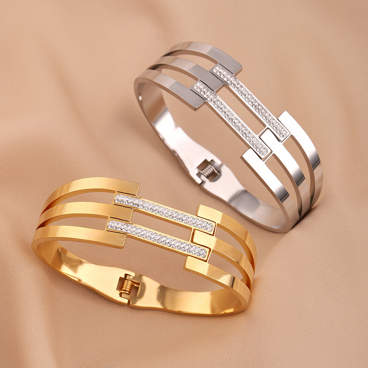 Hollow out Bracelet Stainless Steel Female Style Bracelet Geometric Circle Hollow out Handpiece
