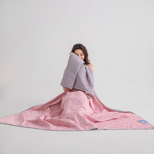 Grade A Cooling Blanket: Soft, breathable, king/queen size, summer lightweight cool comforter.