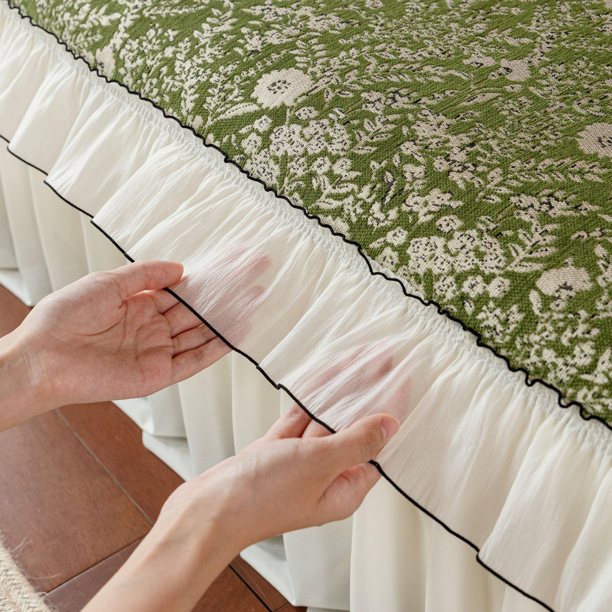 French Country Floral Sofa Cover with Chiffon Ruffle Skirt, Vintage Sofa Throw Cover