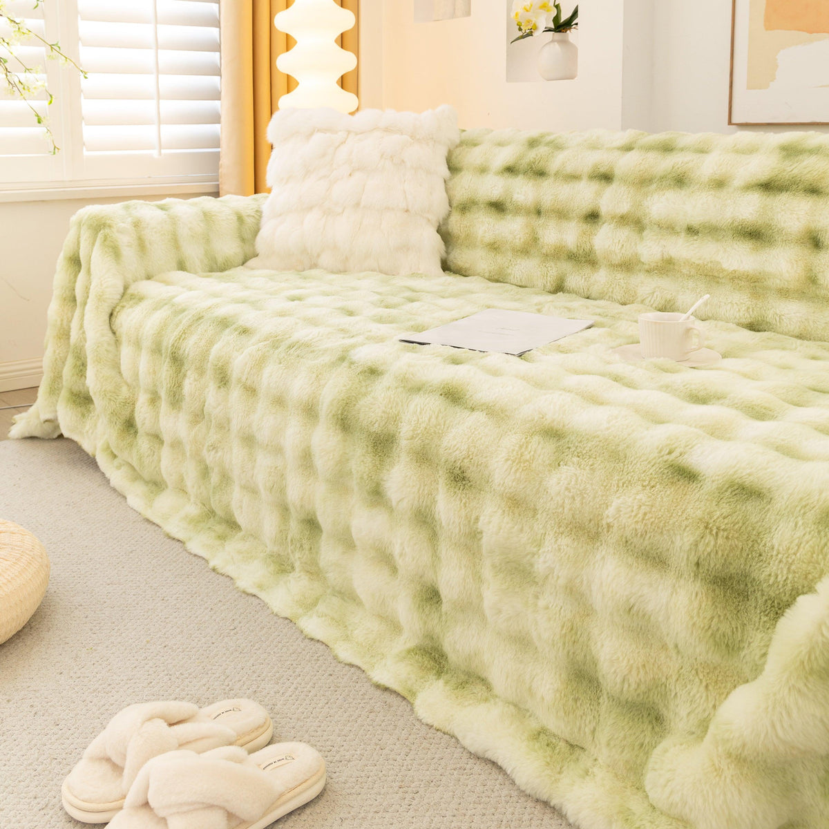 Thick Faux Fur Couch Cover Fluffy Fuzzy Warm Washable Furniture Protector for Kids Pets