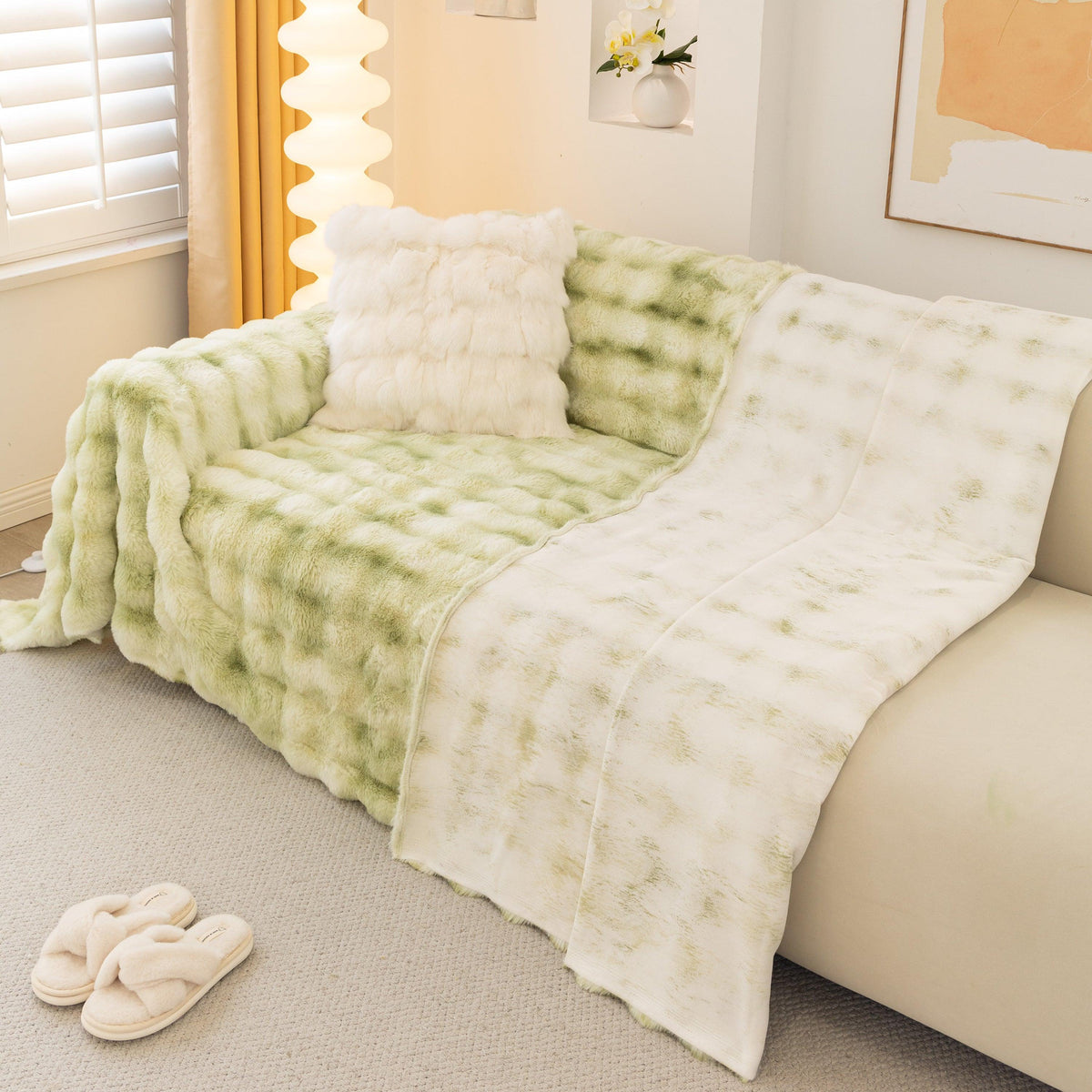 Thick Faux Fur Couch Cover Fluffy Fuzzy Warm Washable Furniture Protector for Kids Pets