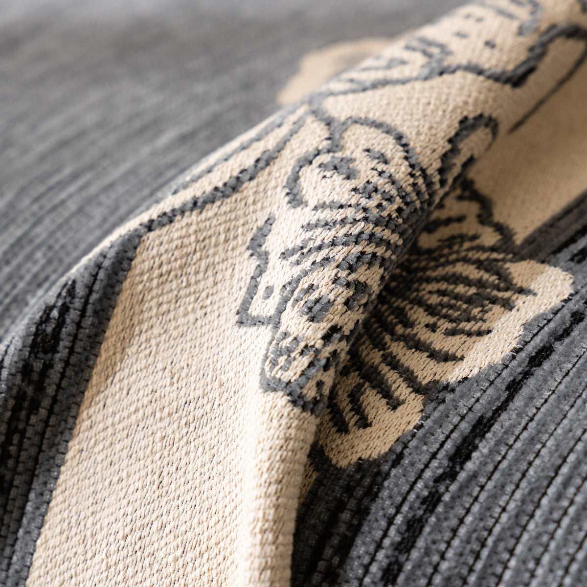 Jacquard Floral Band Sofa Cover with Tassels, Thick Textured Couch Throw Blanket