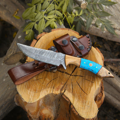 Flo Hunting Knife with Exotic Olive Wood & Turquoise Handle