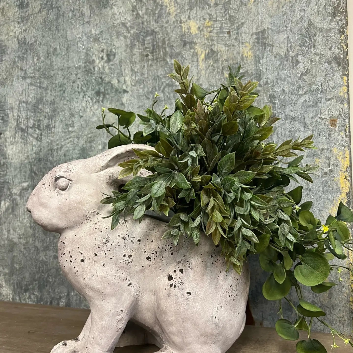 RESIN RABBIT PLANTER - LARGE