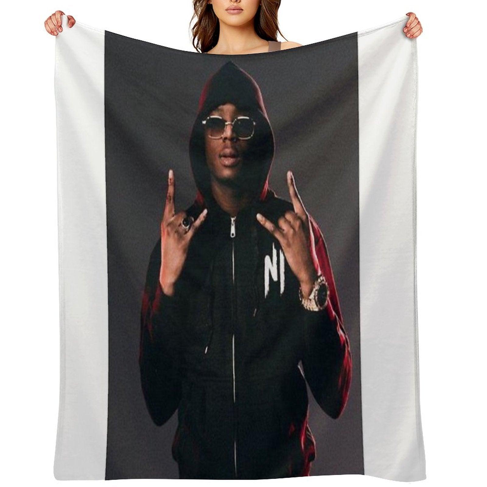 Ninho Throw Blanket