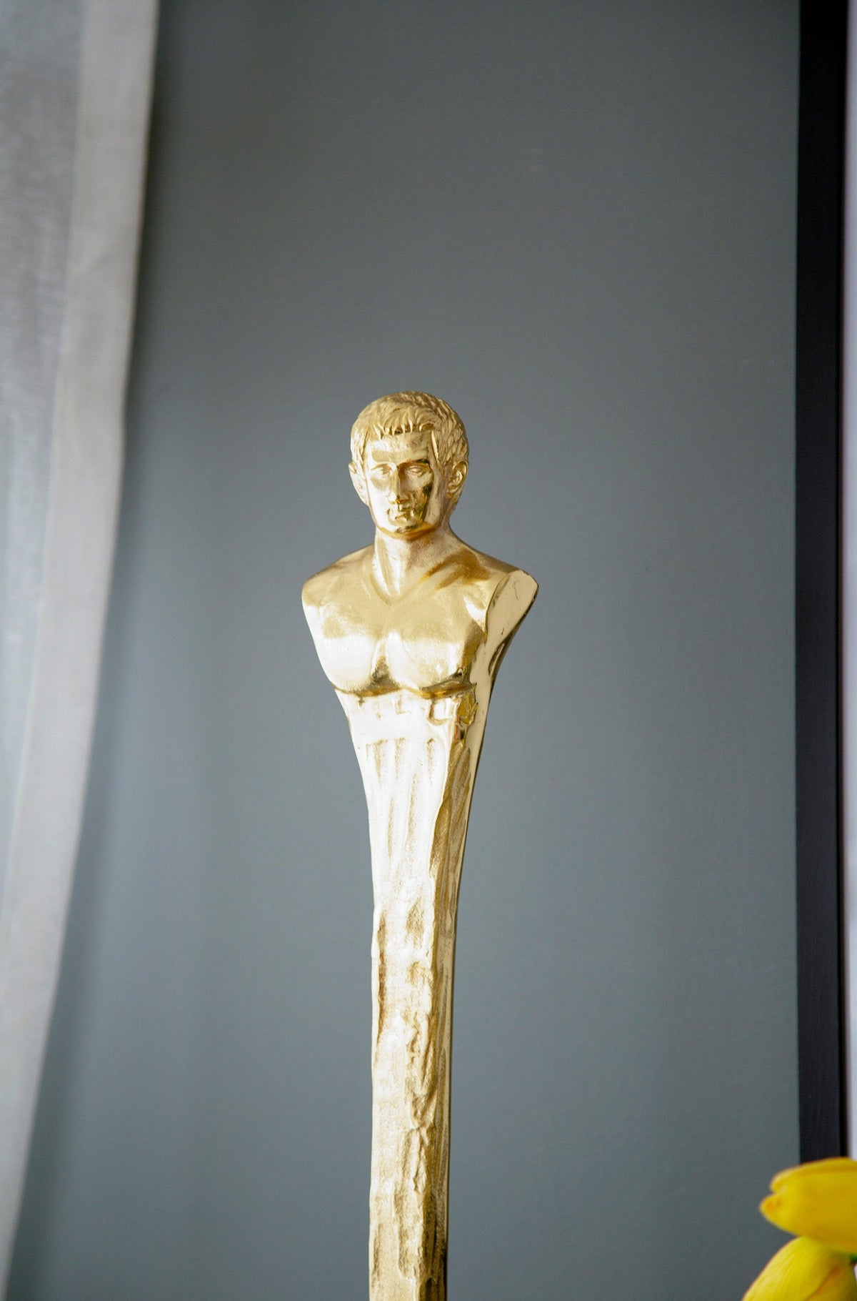 Modern Luxury Decorative Gold Roman Figurine Sculpture