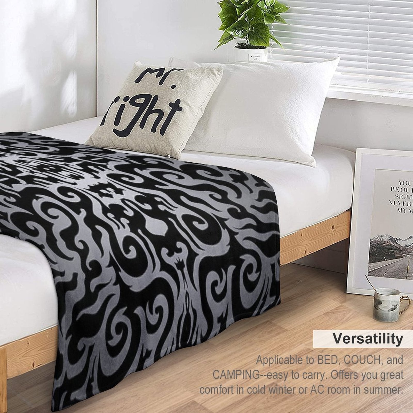 Silver Damask Brocade Pattern Travel-friendly Throw Blanket