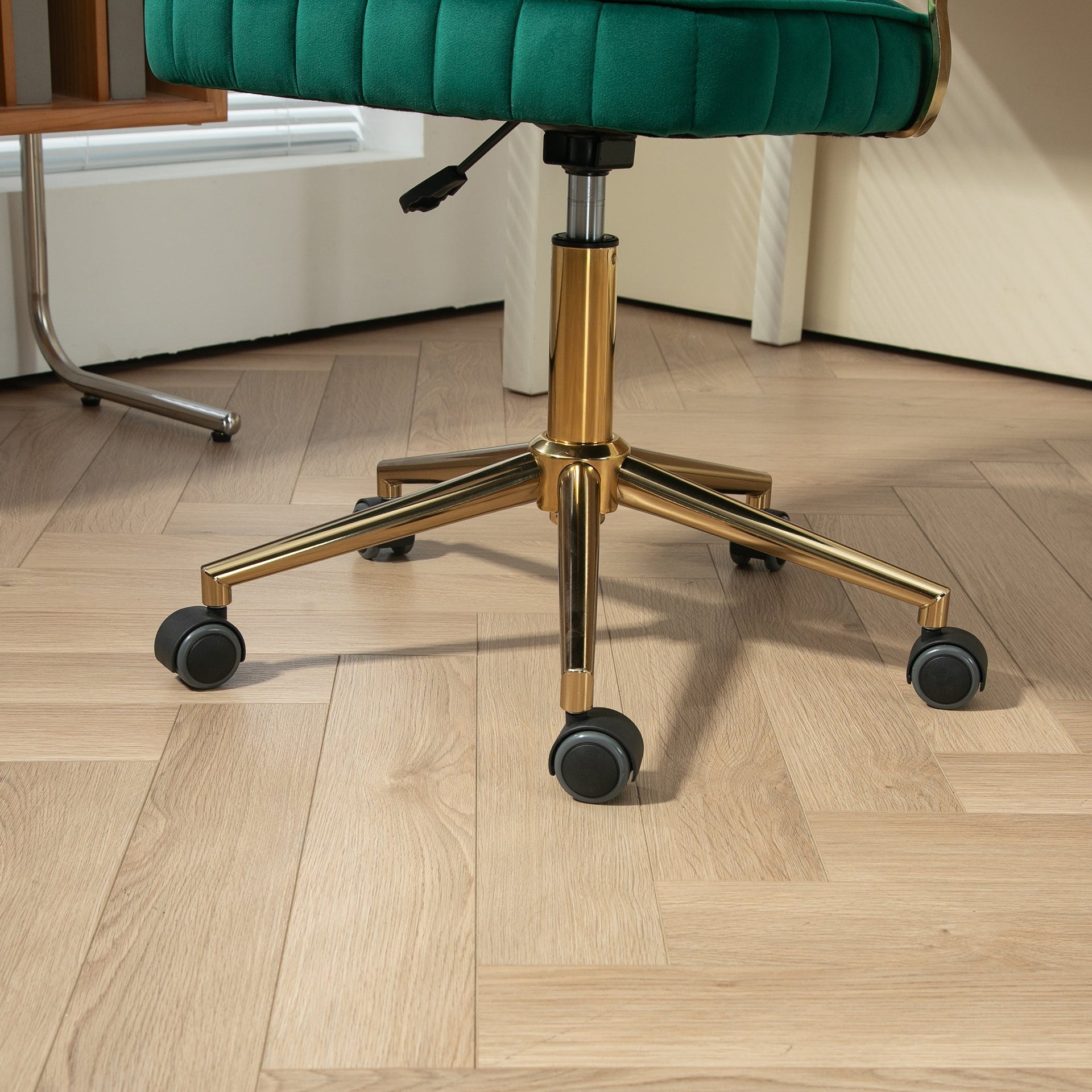Velvet Home Office Desk Chair, Modern Cute Computer Chair, Wheels Swivel Height Adjustable Swivel Task Chair for Home Office (Emerald Velvet)