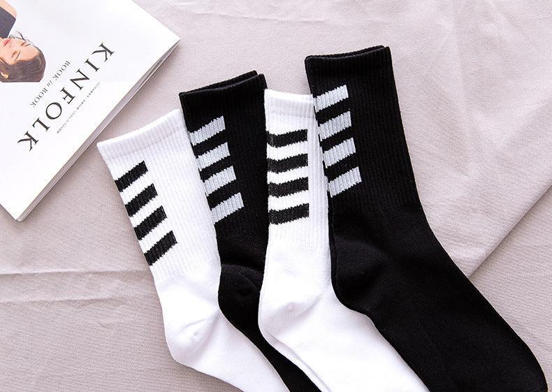 1 Pair Brand New Fashion Pure Cotton Black White Crew Unisex Socks Sports High Skateboard Blaze Street Wear Happy Long Warm Winter And Autumn Socks For Men And Women