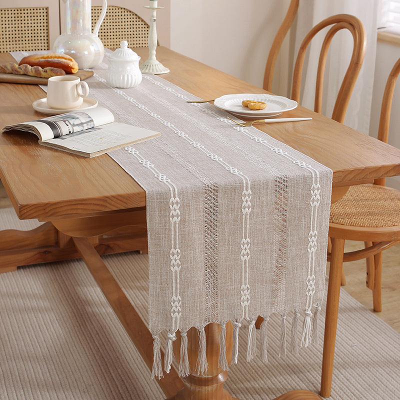 Hand - woven cotton and linen table flag with hollow tassels, suitable for household and rural dining tables