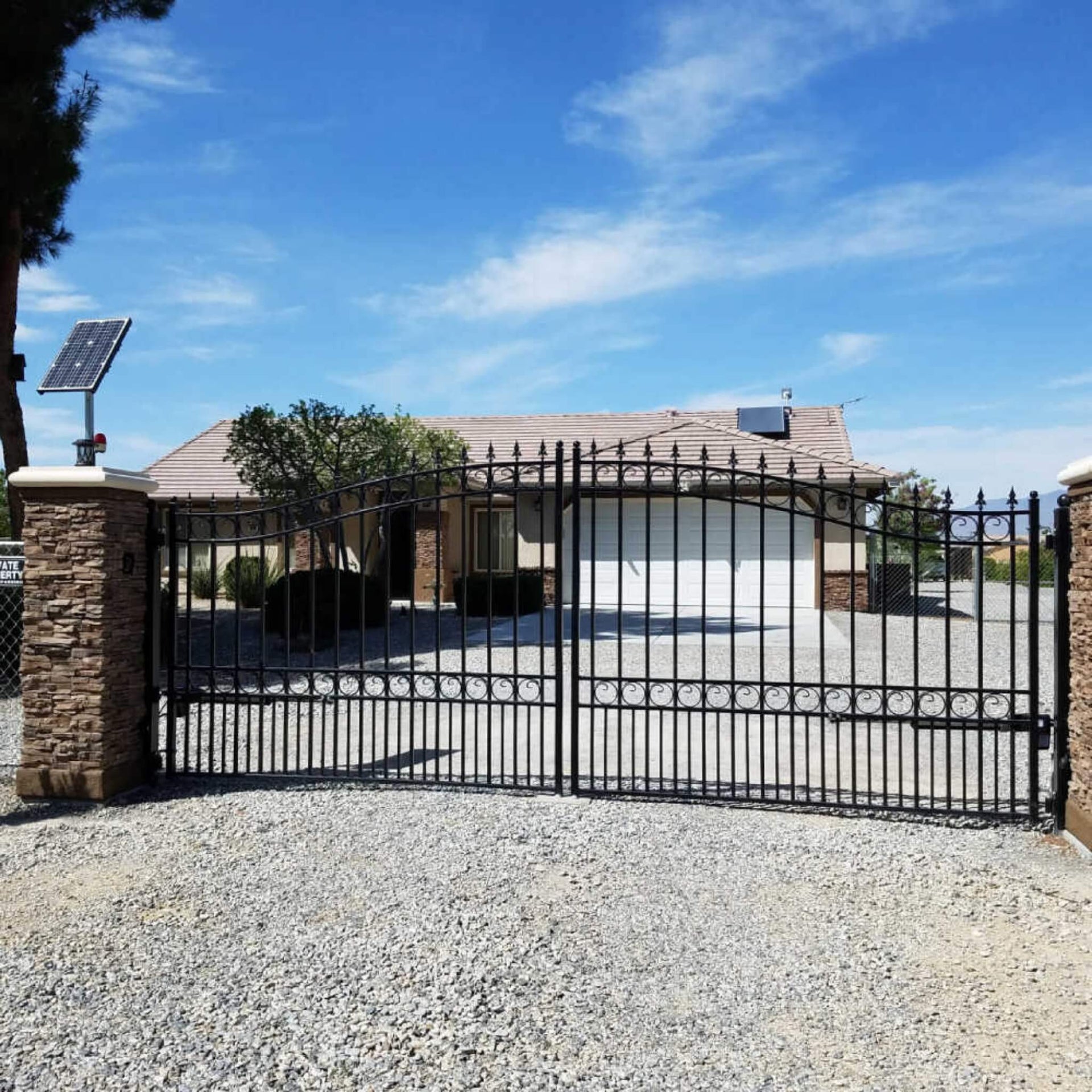 [12-18FT] Heavy-Duty London-Style Powder-Coated Galvanized Steel Dual-Swing Driveway Gate (SAK48520)