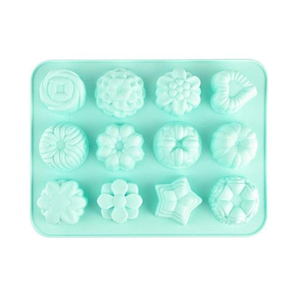 12 Emoticons Ice Mould Silicone Baking Mold Cake Candy Chocolate Sugar Ice Pastry Food Mold Funny Multifunction Kitchen Bar Tool Silicone Emoji Molds Flexible Molds Kitchen Accessories