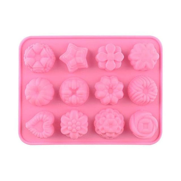 12 Emoticons Ice Mould Silicone Baking Mold Cake Candy Chocolate Sugar Ice Pastry Food Mold Funny Multifunction Kitchen Bar Tool Silicone Emoji Molds Flexible Molds Kitchen Accessories