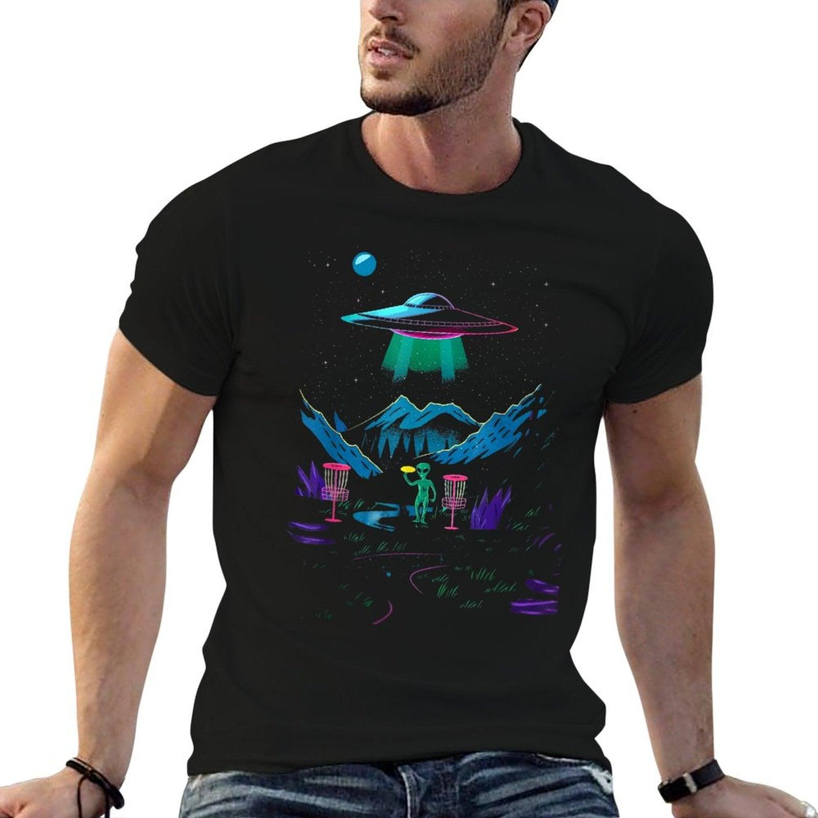Funny Disc Golf Design For Men Women Disc Golf Alien Golfer T-Shirt