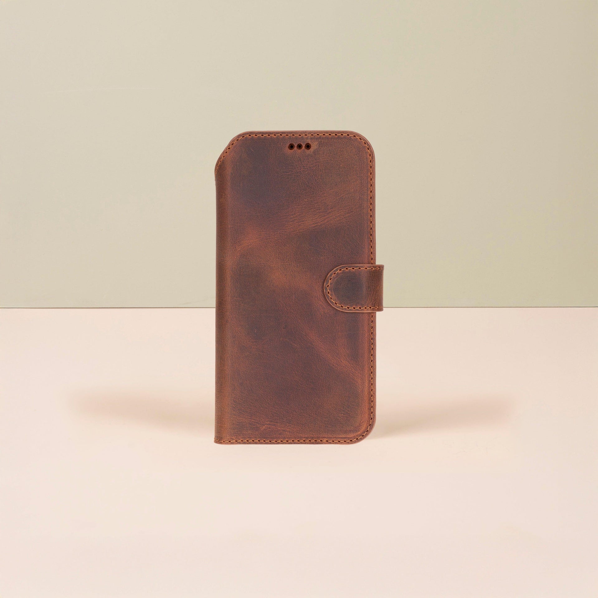Leather iPhone 17 Pro Wallet Case – Brown - Austin