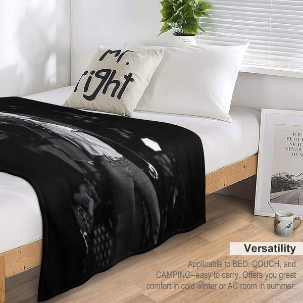 Bon Bon Great Perform Lightweight Throw Blanket