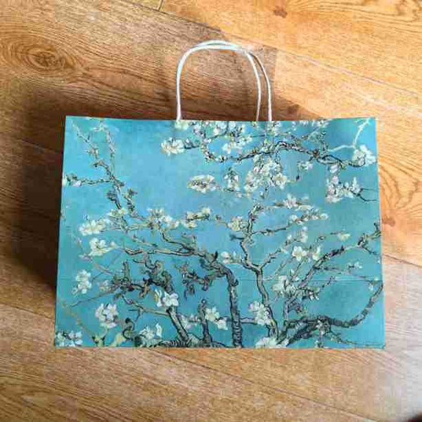 British Luxe Saucer and Spoon Afternoon Tea Cup with Van Gogh Oil Painting Design, Bone China Coffee Cup, Creative Souvenir Ceramic Mug