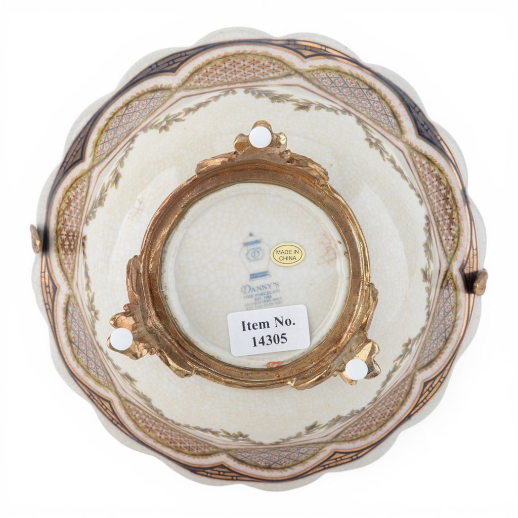 Porcelain Basket with Ormolu Handle - Lattice Floral