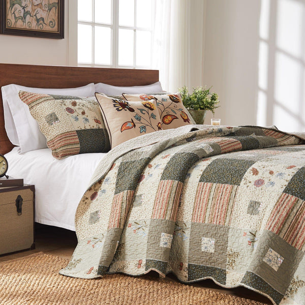 Sedona Patchwork Quilt Set - Gifts for You 'n Me