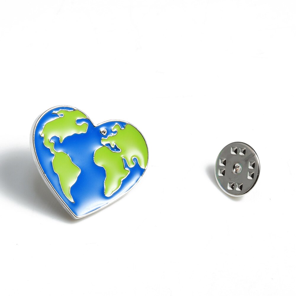 Earth Heart Enamel Pins Protect the Earth Ecology Metal Badge Love Green Earth Brooches Unisex Fashion Jewelry accessories