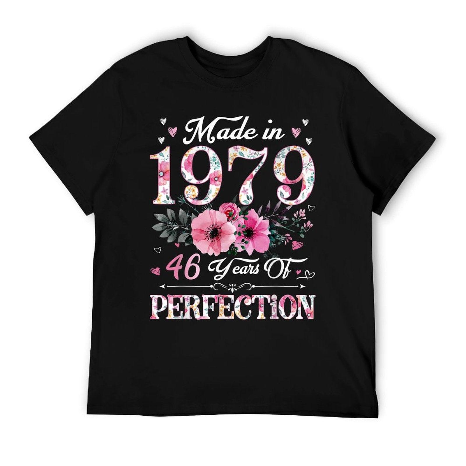 46 Year Old Made In 1979 Floral 46th Birthday Gift For Women T-Shirt