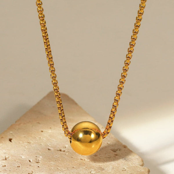 Gold Round Shape Pendant Necklace
