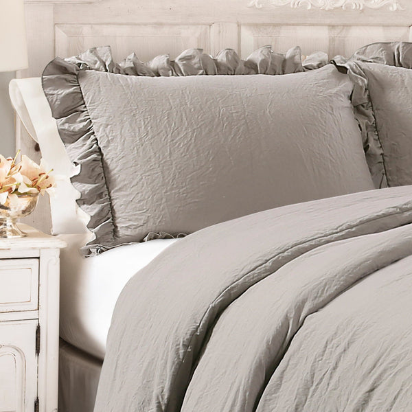 Reyna Comforter Set