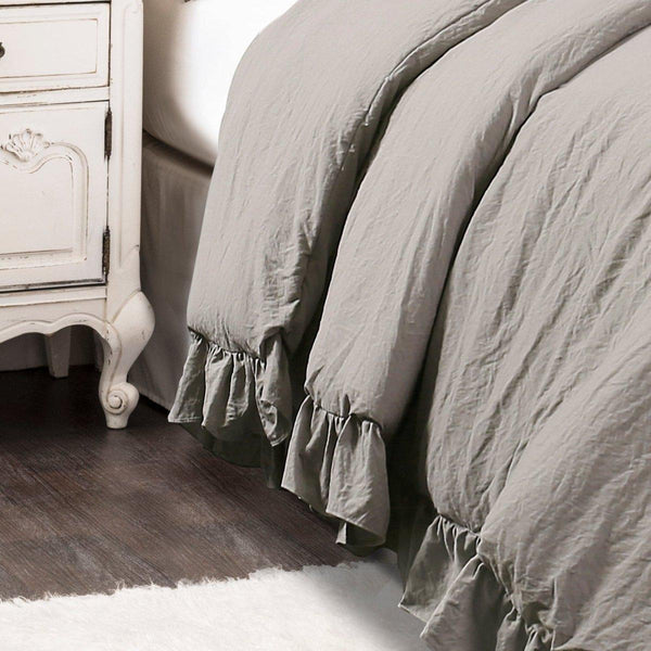 Reyna Comforter Set