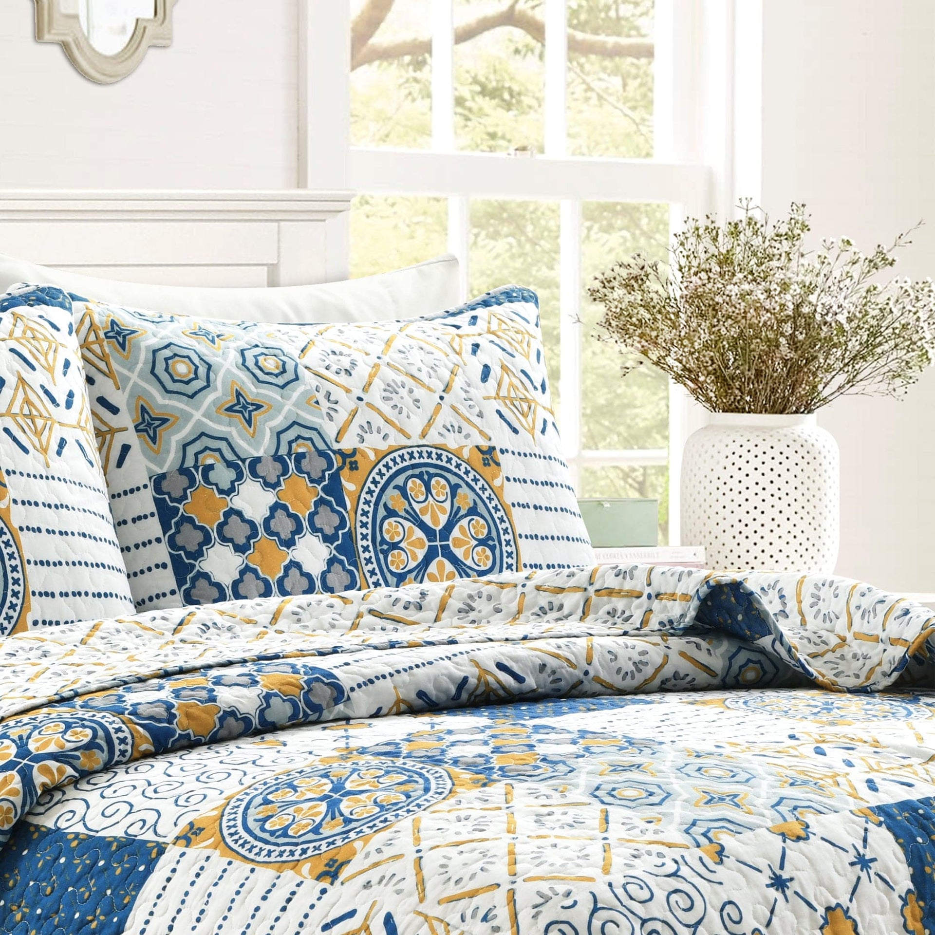 Monique Patch 3 Piece Quilt Set