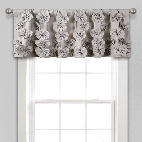 Riley Valance