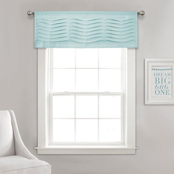Wave Texture Valance
