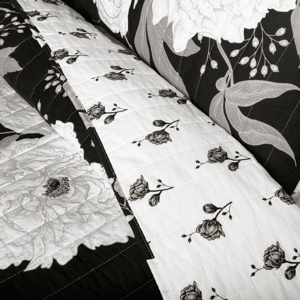 Zinnia Floral 3 Piece Quilt Set
