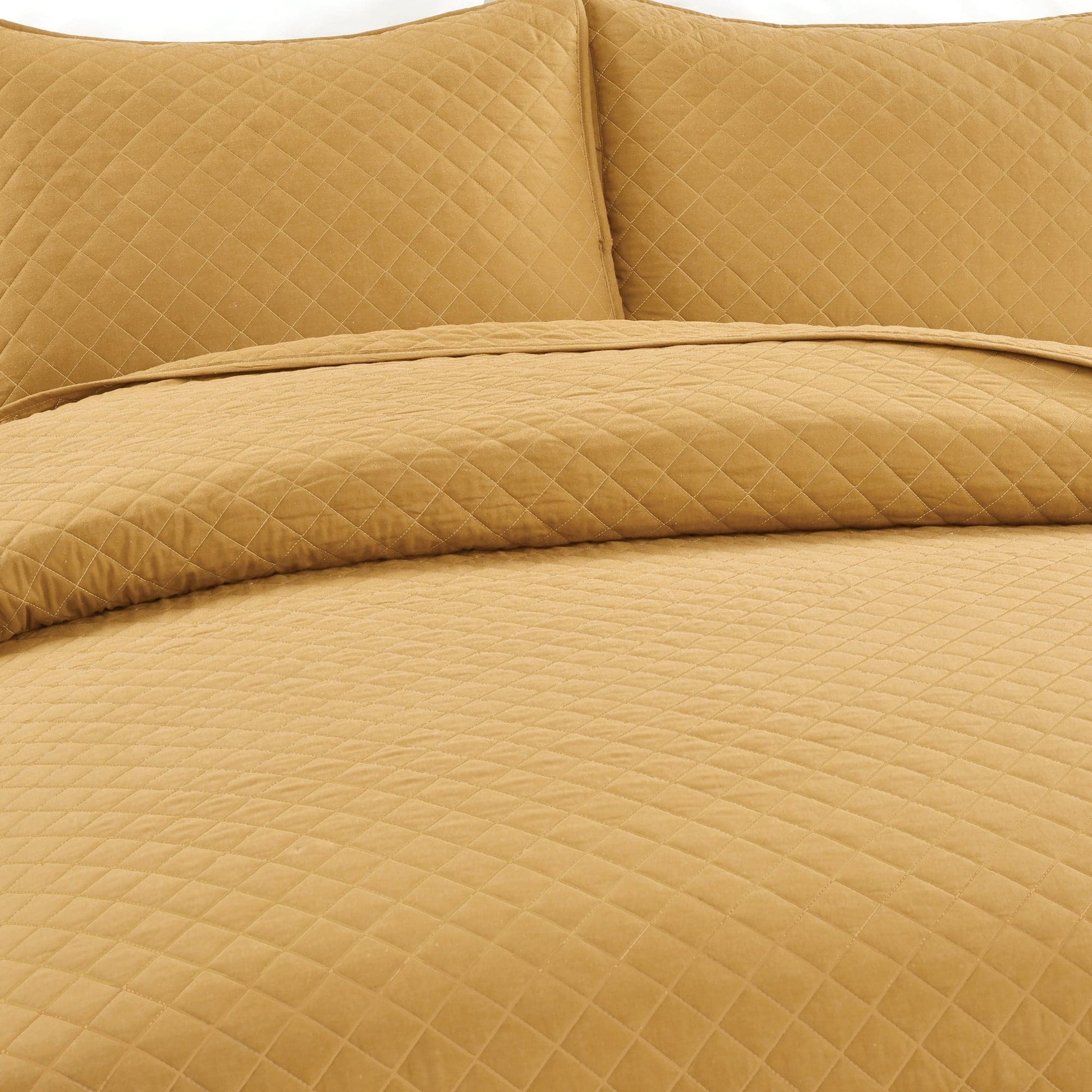 Ava Diamond Oversized Cotton Quilt Set