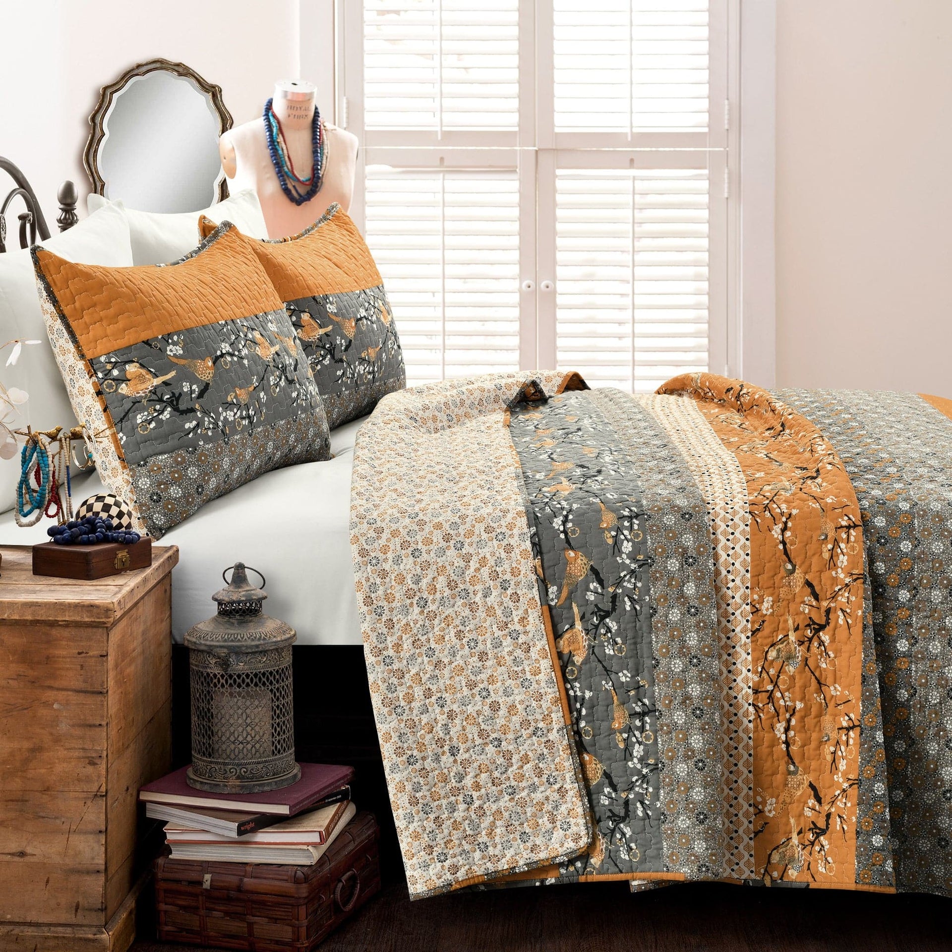 Royal Empire Quilt Set