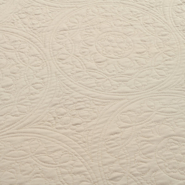 Medallion Scalloped Edge Oversized Bedspread Set