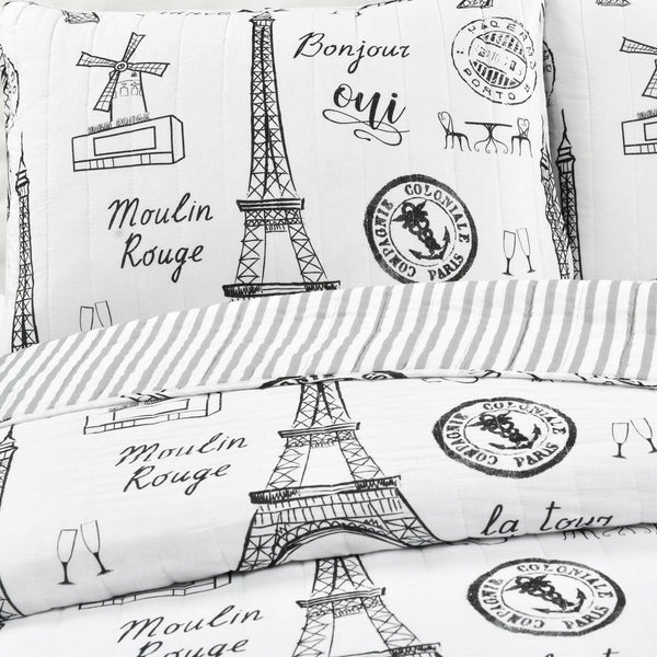 Sheet set with Eiffel Tower and Paris-themed designs on a white background