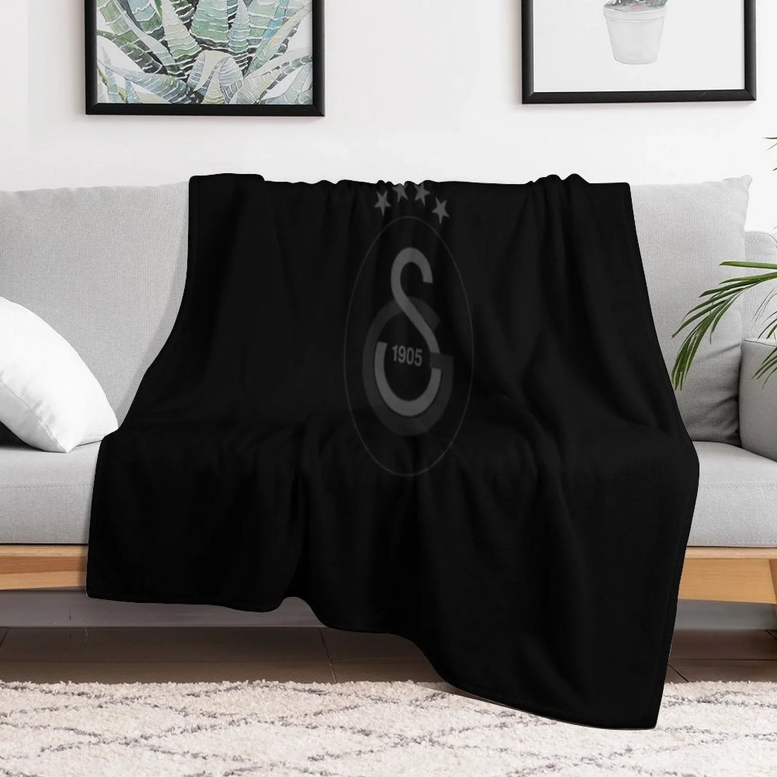 Galatasaray Black Throw Blanket