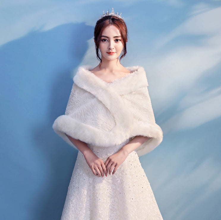 Bride's wedding dress fur shawl women's warm white cloak cheongsam jacket red cloak