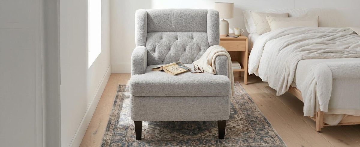 Modern Light Grey Tufted Accent Chair with Plush Upholstery & Wood Legs