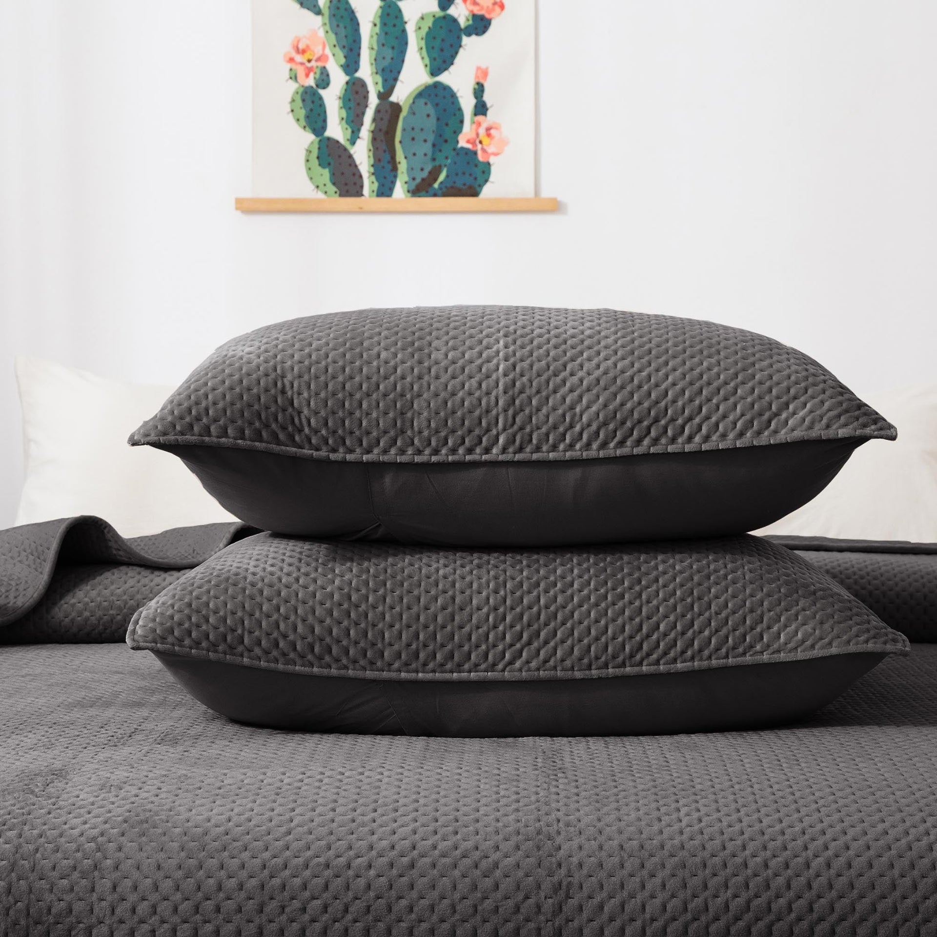 Kasentex Ultra Soft Plush Poly-Velvet Quilt Set, Queen, King, Room Decor, Graduation Gifts, Fathers Day Gift Kasentex