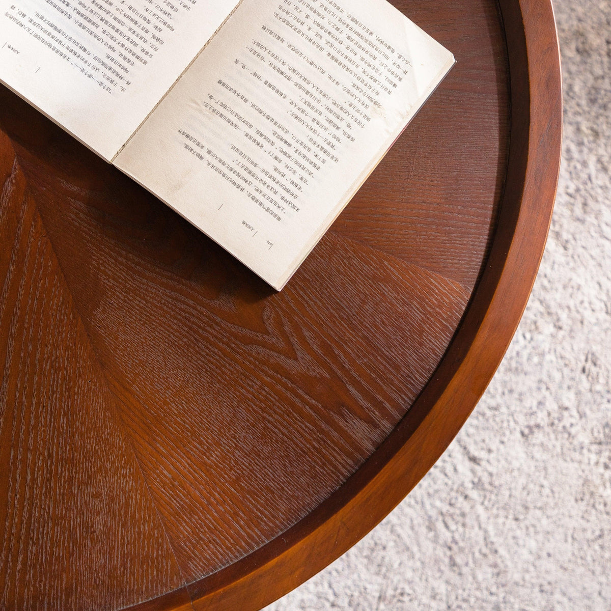 Mid-Century Modern Flip-Top Round Walnut Coffee Table with Hidden Storage