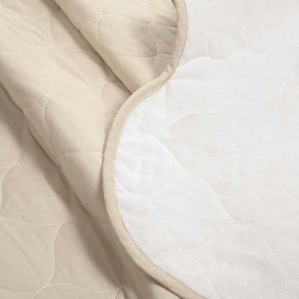 Coastal Chic Scalloped Edge Reversible Quilt 3 Piece Set