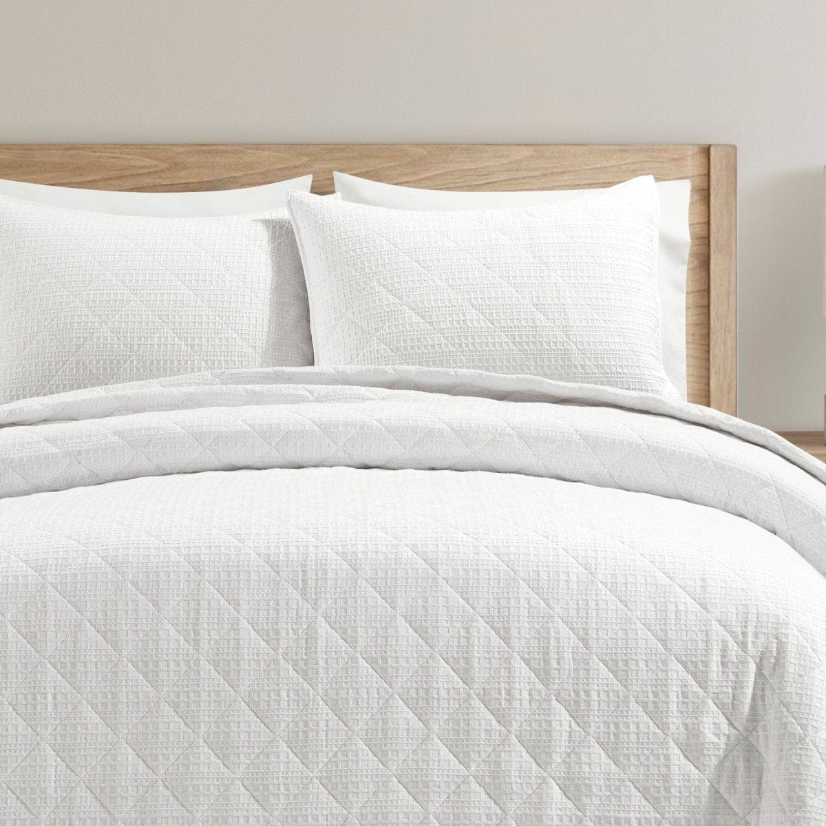 Haniya Solid Waffle Woven Cotton Textured Quilt Set