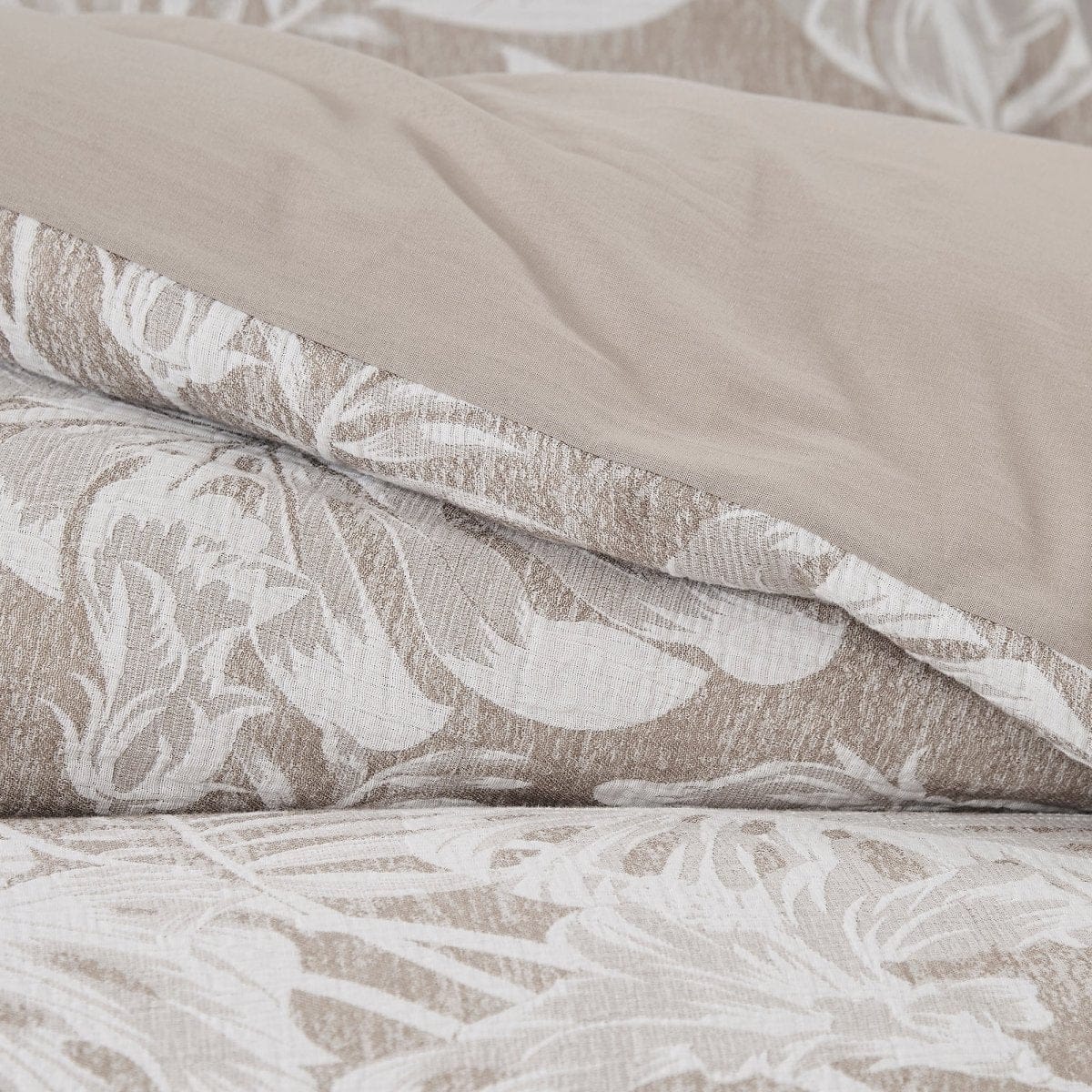 Bali Tropical Leaves Gauze Jacquard Duvet Cover Set