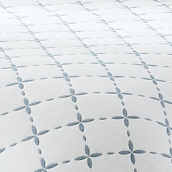 Diamond Leaf Jacquard Reversible Matelasse Coverlet Set