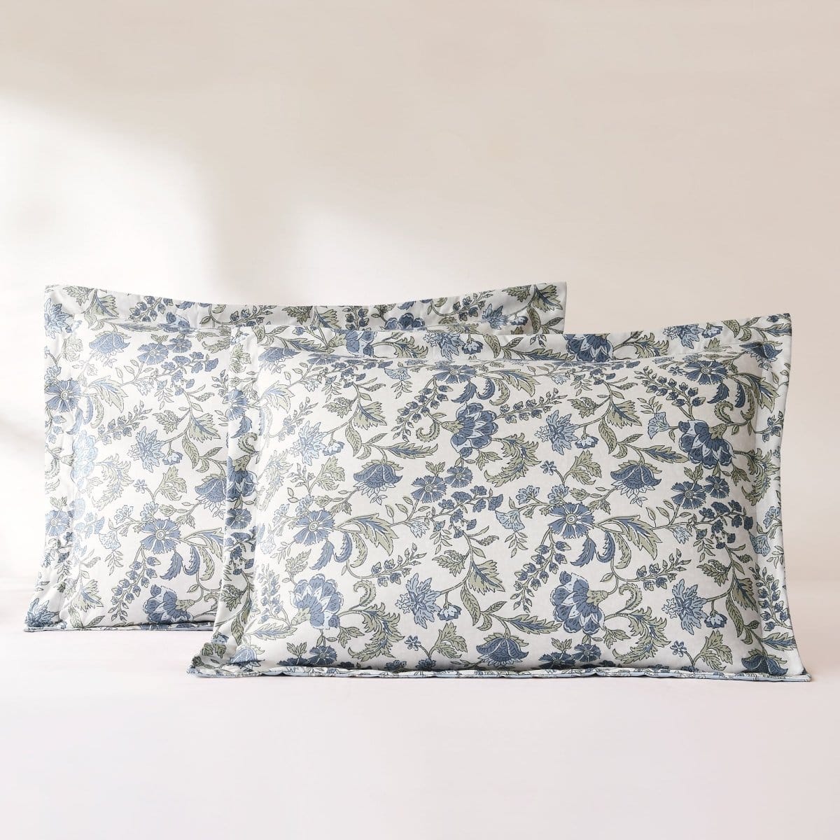 Lillian Block Print Reversible Comforter Set 3Pc