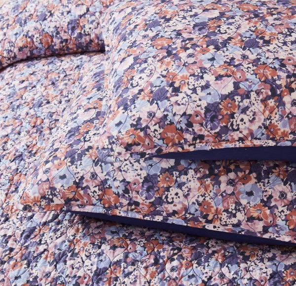 Alicia Camo Floral Cotton Quilt Set