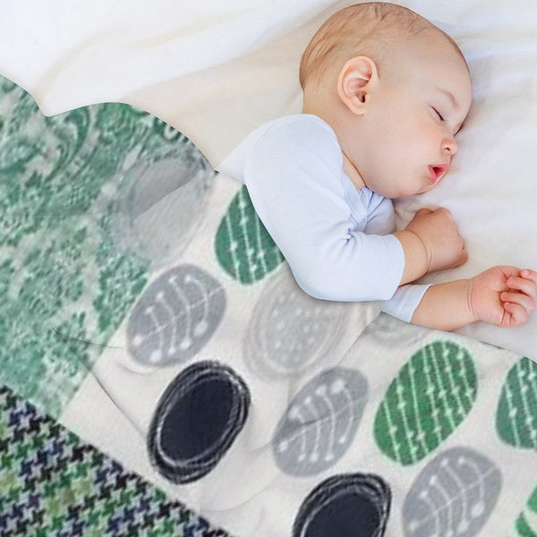 Floreal Patchwork-like Pattern Compact Throw Blanket
